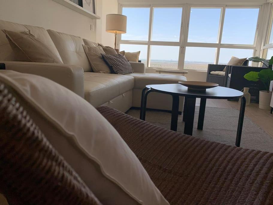 Apartment Azvalia - Valdelagrana Mirador De La Bahia, Playa, Piscina, Parking, Vistas ! El Puerto de Santa María